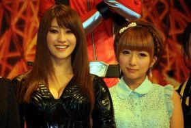 『仮面ライダーフォーゼ』に出演する原幹恵と、『ゴーバスターズ』で声優を務める辻希美