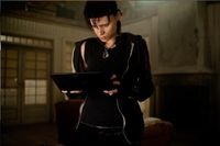 ルーニー・マーラ   直筆サイン入りフォト  ドラゴン・タトゥーの女 The Girl with the Dragon Tattoo(ドラゴンタトゥーの女) 【直筆