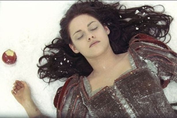 闘う白雪姫ことスノーホワイト役にはクリステン・スチュワート