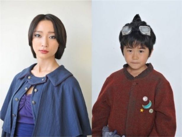 【写真を見る】妖怪人間のべラを演じる杏、べロを演じる鈴木福