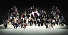 パラマウント ピクチャーズ生誕100周年を記念した写真撮影にはハリウッドのトップスター116人が集結