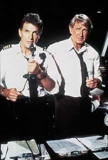 最も笑えるコメディ映画1位は『フライング・ハイ』