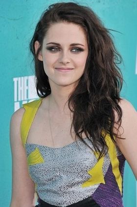 脚の毛のことなどでいじめられた過去を語る