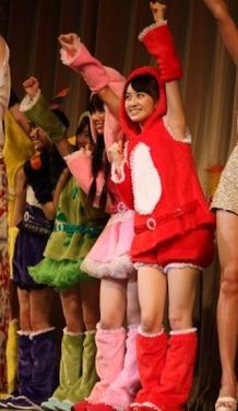 可愛いポケモンコスチュームで登場したももクロのメンバー