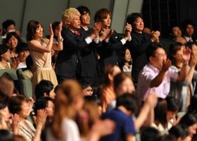 『海猿』コンサートで5000人のファンが集結