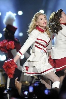 乳首とお尻のダブル露出！