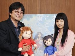 『おおかみこどもの雨と雪』の宮崎あおいと細田守監督