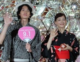 『映画 ひみつのアッコちゃん』完成披露試写会に浴衣姿で登場した綾瀬はるか、岡田将生