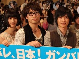 『桐島、部活やめるってよ』特別試写会に登壇した神木隆之介、橋本愛、高橋優