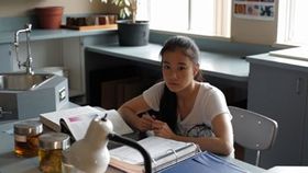 自殺願望のある留学生をどのように演じるのか？