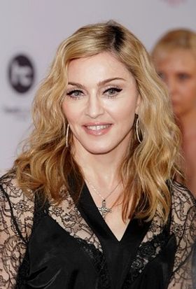 ロシア副首相がツイッターで元売春婦呼ばわり