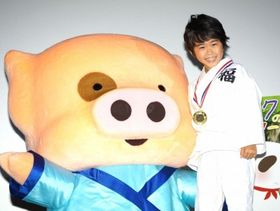 初日舞台あいさつに登場した鈴木福