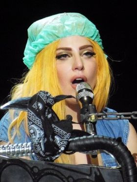 新アルバムは全裸録音？