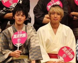 『莫逆家族 バクギャクファミーリア』完成披露試写会に登壇した徳井義実と林遣都