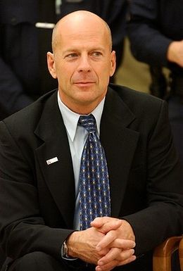 アップル社を提訴？