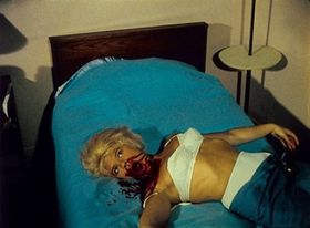 美女、血、残酷描写。元祖スプラッター映画と言われるのも納得な『血の祝祭日』