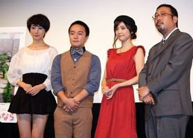 『みなさん、さようなら』完成披露試写会に登壇した波瑠、濱田岳、倉科カナ、中村義洋監督(左から)