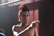 あの加藤鷹がゴールドフィンガーで香港を恐怖のどん底に陥れるセックスエイリアンに！