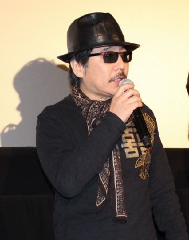 メガホンを取った雨宮慶太監督