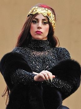 ハロウィンの仮装は大麻草