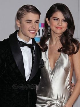 破局の原因は美人下着モデルだった？