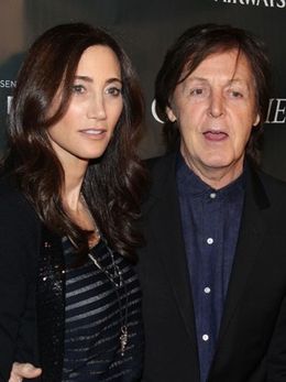 昔のカウボーイのような感じでやって来るんだ