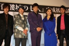 完成披露試写会で小栗旬や森山未來らが登壇