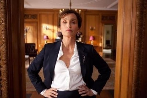 イギリス首相広報担当官のマクスウェルを軽妙に演じているクリスティン・スコット・トーマス