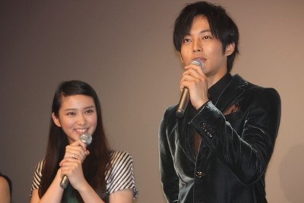 松坂桃李＆武井咲が擬似恋愛!?現場での相思相愛ぶりをアピール｜最新の