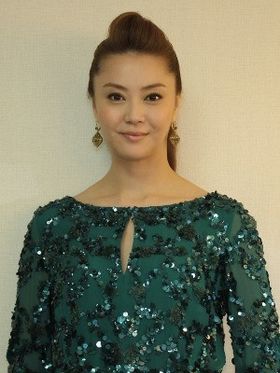 『映画 妖怪人間ベム』で人間妖怪役にトライした観月ありさ