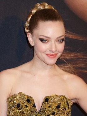 素面でテレビに出ることはない