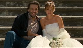 結婚式を挙げる教会の神父が元彼だった！『恋するローマ 元カレ元カノ』