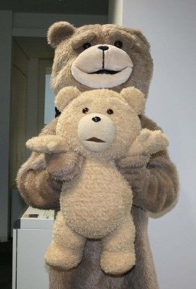 TED テッド ビッグサイズぬいぐるみ テディベア 映画 ハリウッド 洋画 くま 世界一ダメなテディベア「テッド」のぬいぐるみ PLAZAが発売
