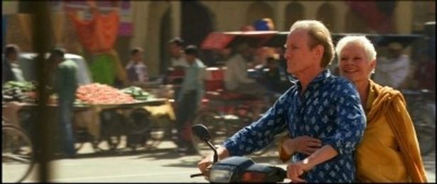 エネルギッシュな街からパワーをもらい、思いがけない恋が芽生える