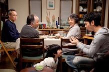 橋爪功、吉行和子、西村雅彦、妻夫木聡ら豪華俳優陣がそろう