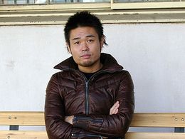「あの頃の自分たちはバカなことばっかりやってました」と振り返る品川監督