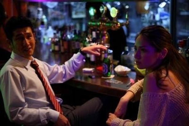 【写真を見る】野波麻帆が演じた魅惑的な美女・湊はこちら