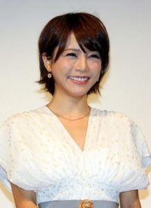『リトル・マエストラ』完成披露試写会に登壇した釈由美子