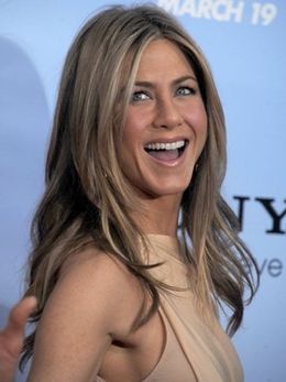 当のヘアスタイリストは人気テレビシリーズ「フレンズ」以来の友人