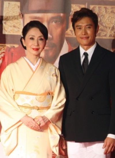 イ・ビョンホンと岩下志麻が『王になった男』プレミアに登壇