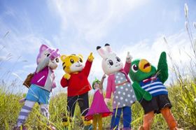 冒険シーンは実写となり、ミュージカルタッチで楽しいものに