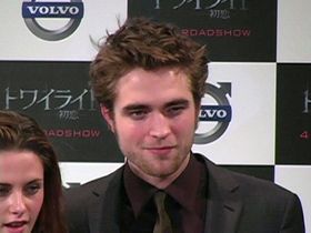 セクシーなヴァンパイア役でティーンのハートを射止めたロバート・パティンソン