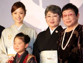 上戸彩と泉ピン子がおしんの名子役と“ポスト上戸彩”の2人を絶賛