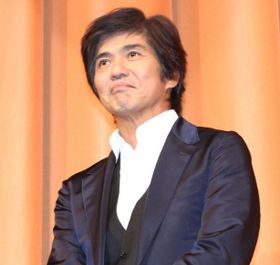 佐藤浩市がGLAYの生演奏に感激！