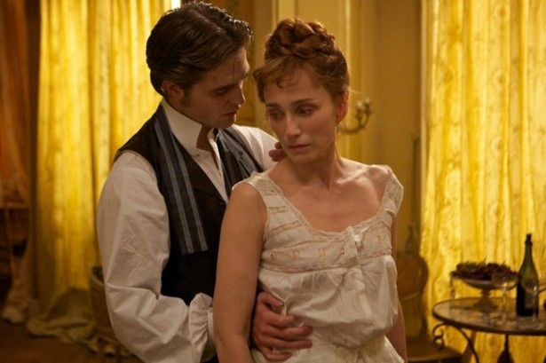 26歳上のクリスティン・スコット・トーマスとも…