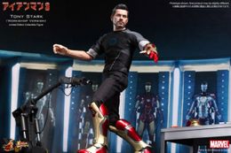 アイアンマン・マーク42はパーツごとに装着できる