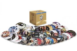 50作品＋特典ディスクの54枚組は49800円。一枚あたり922円というリーズナブルな価格だ