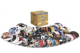 50作品＋特典ディスクの54枚組は49800円。一枚あたり922円というリーズナブルな価格だ