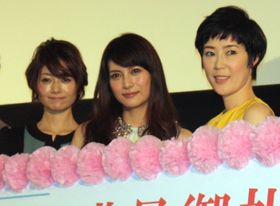 柴咲コウ、真木よう子、寺島しのぶが舞台挨拶
