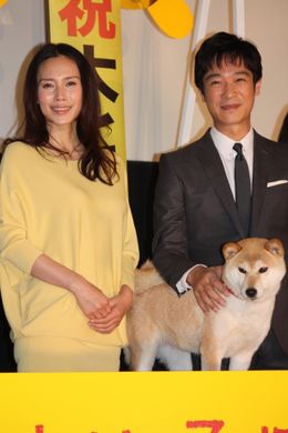 堺雅人、中谷美紀が初日舞台挨拶に登壇